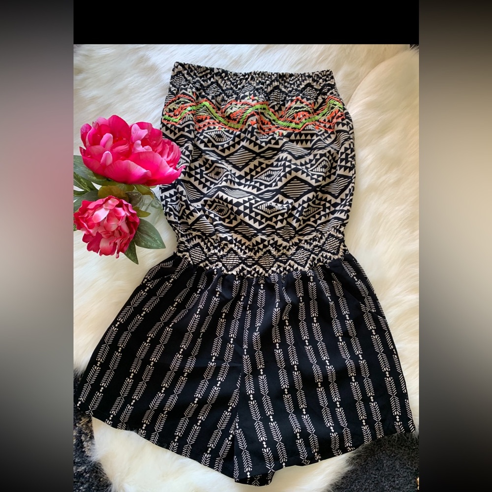 Xhilaration junior’s one pice tube top romper
